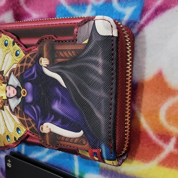 Disney Loungefly Wallet - Picture 5 of 17